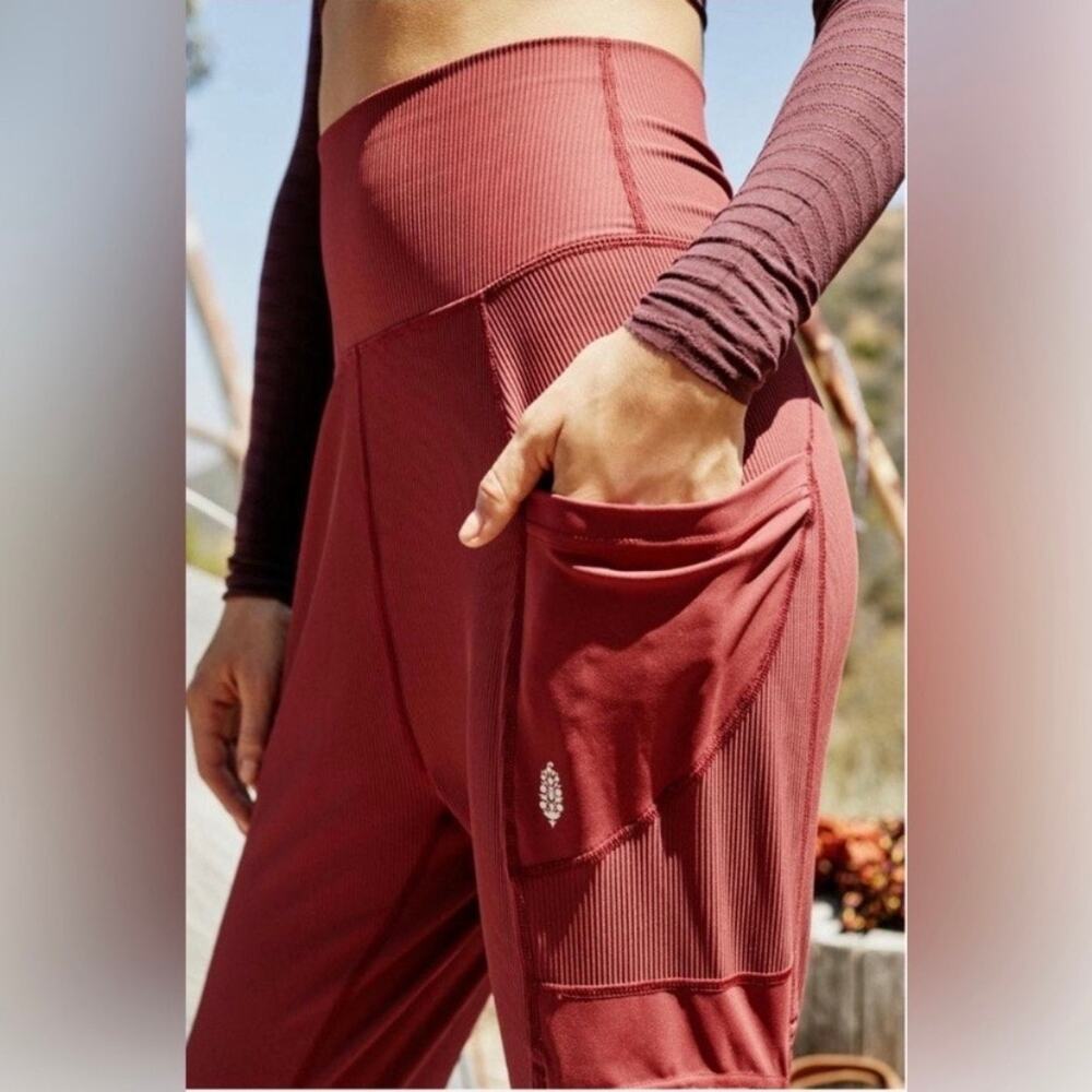 Free People Movement Red Take A Hike Harem Jogger Pants Sz.L - Picture 3 of 13